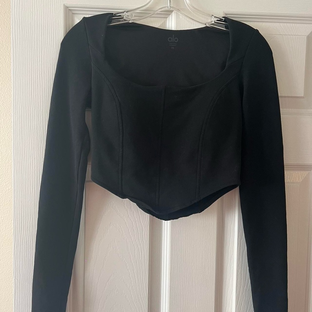 ALO Yoga Black Women's Long Sleeve Top